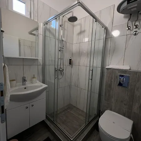 Aureus Apartment