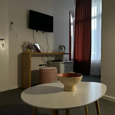 Aureus * موستار